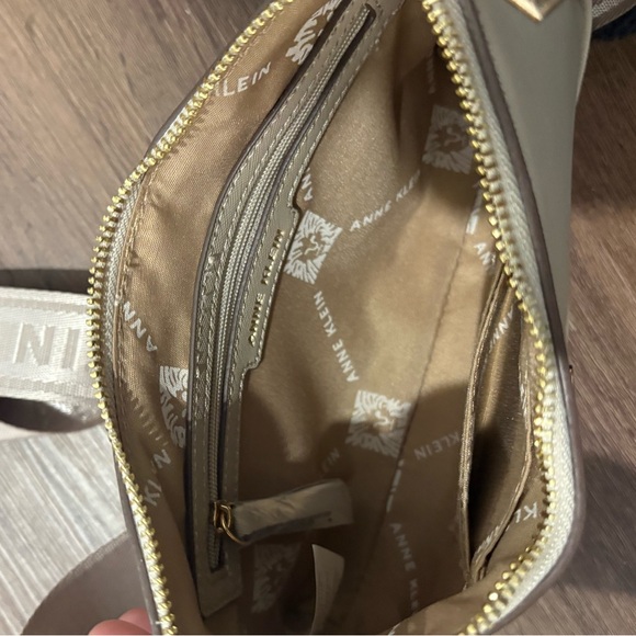 Anne Klein Purse-New - Picture 6 of 6